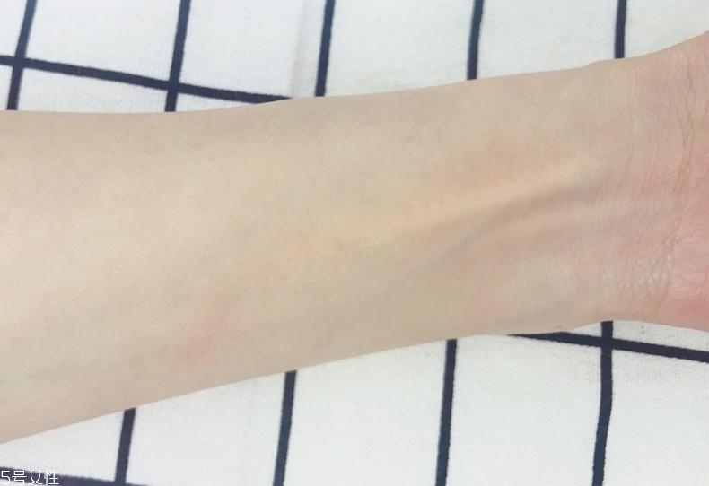 米蘭妮腮紅春夏推薦色號 milani5號luminoso上臉圖 米蘭妮腮紅春夏推薦色號 milani5號luminoso上臉圖