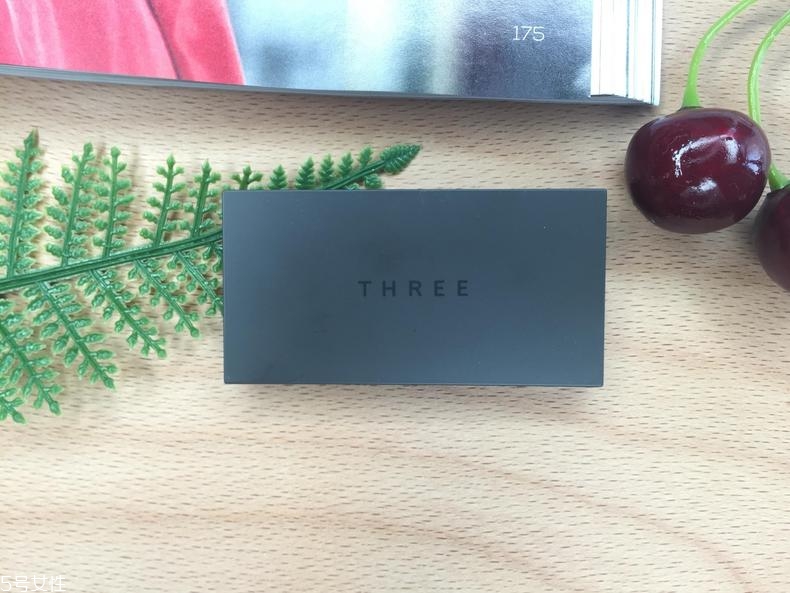 three腮紅13號(hào)顯黑嗎 three橘色腮紅上臉圖 three腮紅13號(hào)顯黑嗎 three橘色腮紅上臉圖