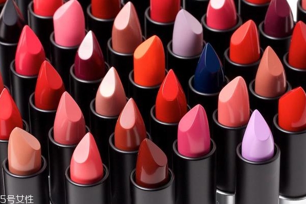 第一支口紅買什么 新手買口紅根據(jù)三點(diǎn)挑 第一支口紅買什么 新手買口紅根據(jù)三點(diǎn)挑