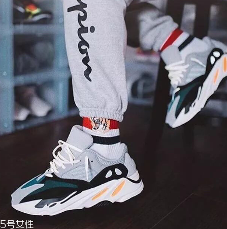 yeezy 700真假對(duì)比 yeezy 700真假鑒定 yeezy 700真假對(duì)比 yeezy 700真假鑒定