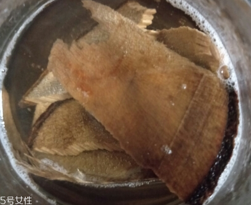 東革阿里治痛風(fēng)嗎？痛風(fēng)喝東革阿里好嗎？