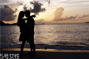 當遇到真愛時的表現(xiàn)有哪些 當遇到真愛時的表現(xiàn)有哪些