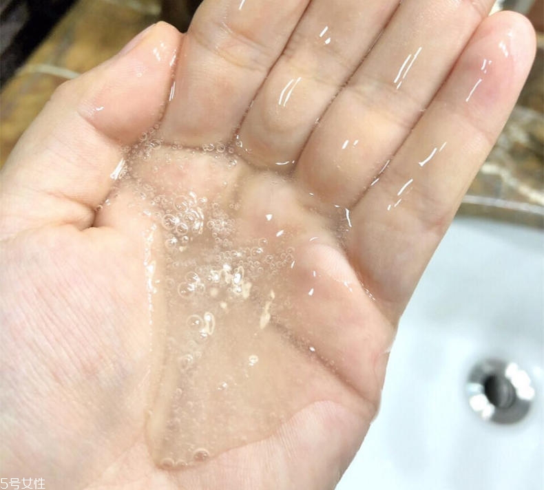 pure smile藝妓臉譜面膜有幾個版本？適合敏感肌嗎？