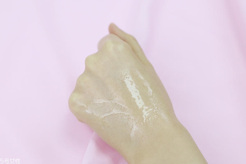 蘭嘉絲汀防曬乳敏感肌能用嗎 蘭嘉絲汀防曬乳油不油 蘭嘉絲汀防曬乳敏感肌能用嗎 蘭嘉絲汀防曬乳油不油