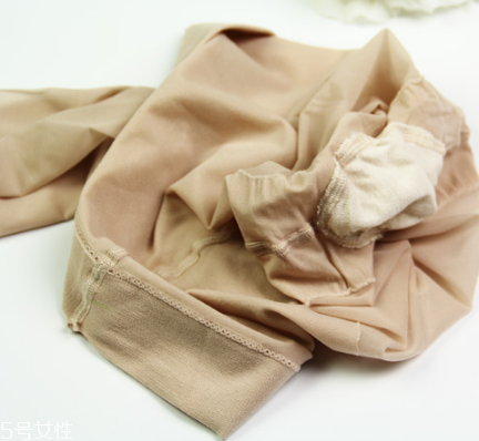 絲襪臭腳怎么辦？穿絲襪腳臭怎么解決