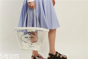 prada pvc塑料透明包多少錢？prada透明塑料包價格
