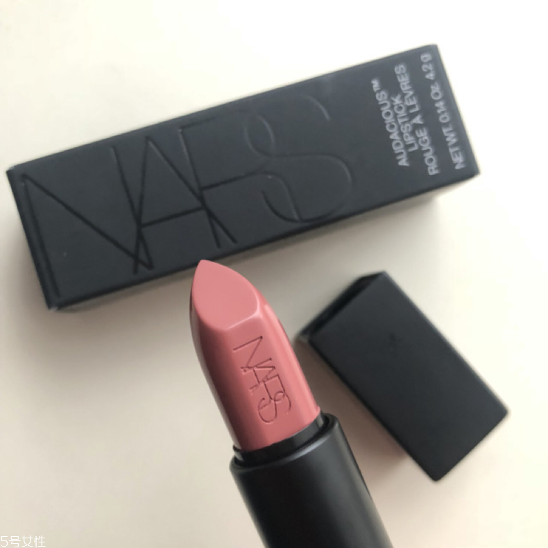 nars豆沙色口紅有幾支？nars兩款豆沙色對比試色