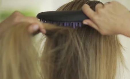 直發(fā)梳哪個牌子好？好用的直發(fā)梳推薦