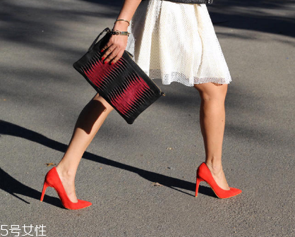 不同場(chǎng)合怎么搭配鞋子？不同場(chǎng)合選擇鞋子訣竅