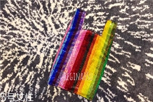 ashish彩虹亮片包多少錢？ashish彩虹亮片包價(jià)格