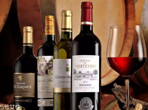 紅葡萄酒為什么要臥放 紅葡萄酒臥放有什么好處 紅葡萄酒為什么要臥放 紅葡萄酒臥放有什么好處