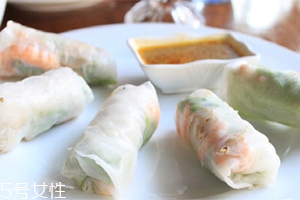 越南春卷皮是怎么做的？越南春卷皮用的什么水