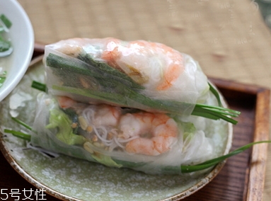 越南春卷皮是怎么做的？越南春卷皮用的什么水