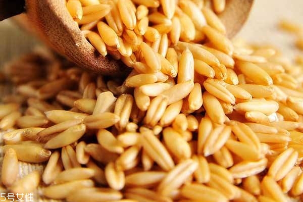 燕麥護(hù)膚品對(duì)皮膚好嗎 燕麥護(hù)膚品有哪些