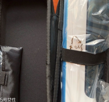 沖牙器和牙線哪個好？沖牙器和牙線的優(yōu)缺點