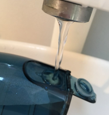 沖牙器和電動牙刷哪個好？沖牙器和電動牙刷對比