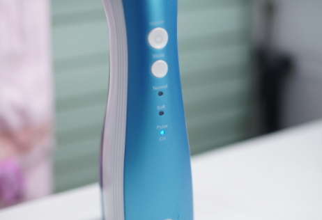 沖牙器和電動牙刷哪個好？沖牙器和電動牙刷對比