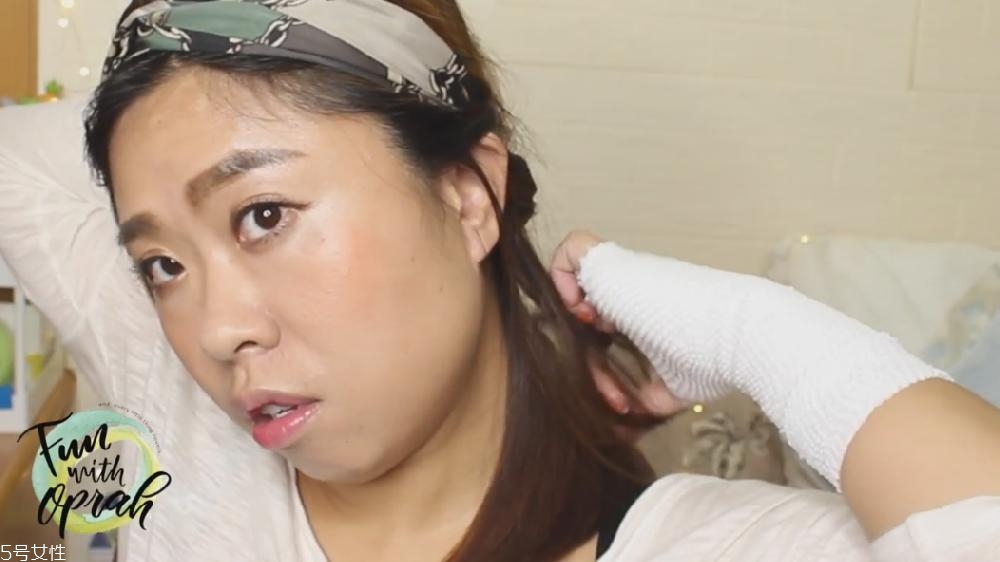 扎馬尾怎么帶發(fā)帶 怎么用發(fā)帶扎馬尾 扎馬尾怎么帶發(fā)帶 怎么用發(fā)帶扎馬尾