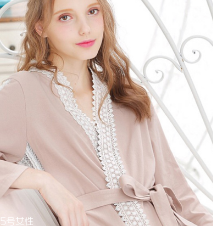 睡衣純棉的好還是冰絲的好？睡衣買純棉還是冰絲的