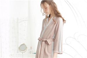 睡衣純棉的好還是冰絲的好？睡衣買純棉還是冰絲的