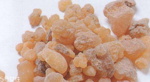 乳香純露可以吃嗎 乳香純露的內服功效 乳香純露可以吃嗎 乳香純露的內服功效