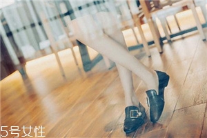 單鞋買大了怎么辦？單鞋買大了一碼處理方法