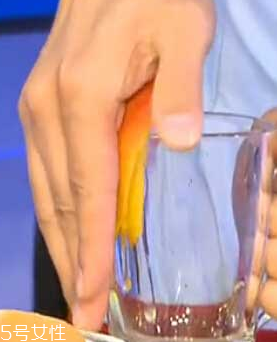 芒果怎么剝快速不廢汁 剝芒果最快方法 芒果怎么剝快速不廢汁 剝芒果最快方法