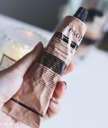 aesop伊索護(hù)手霜滋潤嗎 伊索護(hù)手霜味道好聞嗎 aesop伊索護(hù)手霜滋潤嗎 伊索護(hù)手霜味道好聞嗎