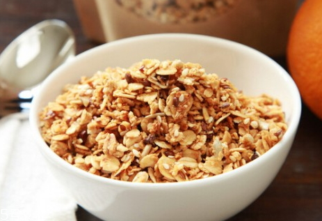 麥片長(zhǎng)蟲(chóng)了還能吃嗎 麥片生蟲(chóng)的原因