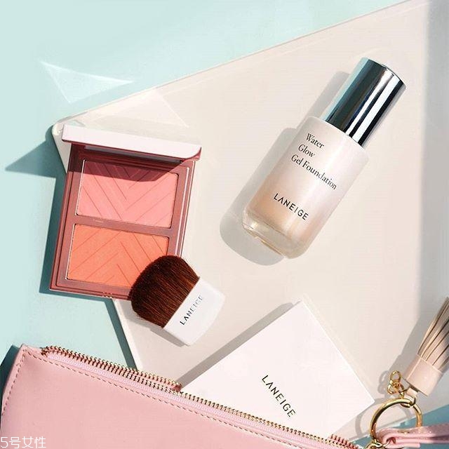 櫻花系列彩妝有哪些牌子 2018櫻花系列彩妝大牌盤(pán)點(diǎn)