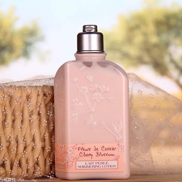 櫻花系列彩妝有哪些牌子 2018櫻花系列彩妝大牌盤(pán)點(diǎn)