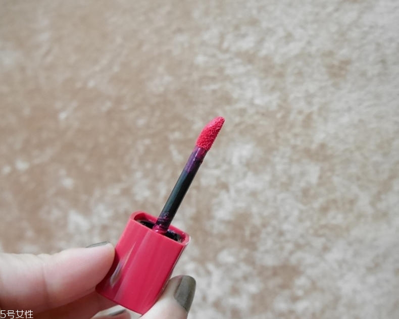 妙巴黎天鵝絨唇釉哪個(gè)色好看 4款日常色號(hào)對(duì)比試色 妙巴黎天鵝絨唇釉哪個(gè)色好看 4款日常色號(hào)對(duì)比試色
