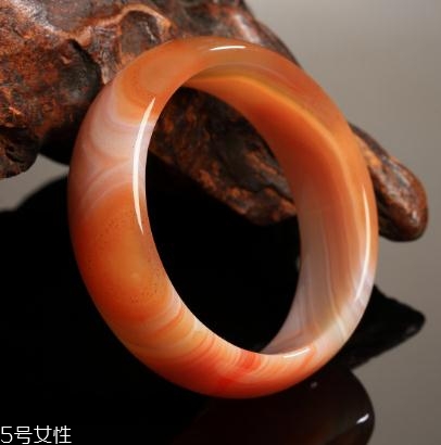 瑪瑙手鐲一般多少錢(qián)？瑪瑙手鐲市場(chǎng)行情