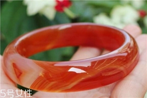 瑪瑙手鐲一般多少錢？瑪瑙手鐲市場行情