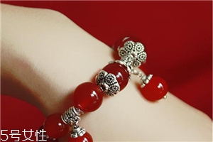 瑪瑙可以戴著睡覺嗎？瑪瑙睡覺要摘下來嗎