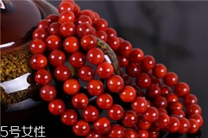 瑪瑙項(xiàng)鏈可以戴著洗澡嗎？瑪瑙項(xiàng)鏈能不能洗澡戴