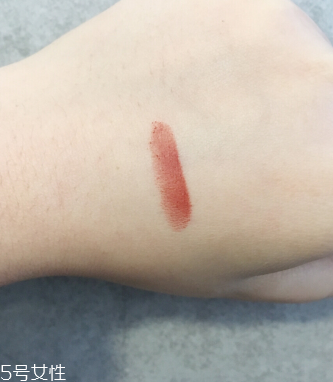 3ce口紅118什么顏色 3ce口紅118素顏上嘴圖 3ce口紅118什么顏色 3ce口紅118素顏上嘴圖