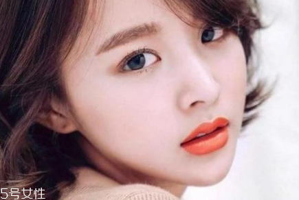 唇線筆和唇釉哪個好用 唇線筆和唇釉區(qū)別 唇線筆和唇釉哪個好用 唇線筆和唇釉區(qū)別