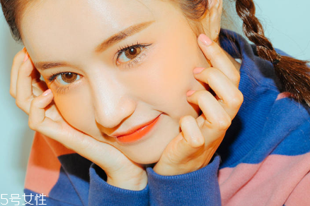 唇線筆和唇釉哪個好用 唇線筆和唇釉區(qū)別 唇線筆和唇釉哪個好用 唇線筆和唇釉區(qū)別