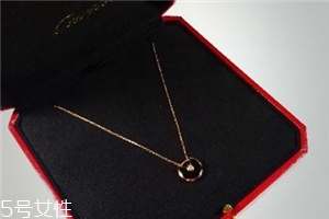 項(xiàng)鏈褪色怎么辦？項(xiàng)鏈退色處理方法