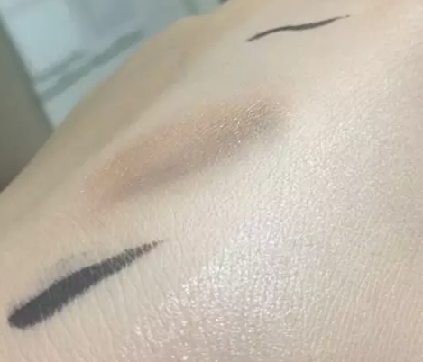 用防曬棒會(huì)花妝嗎？化妝了還能用防曬棒嗎