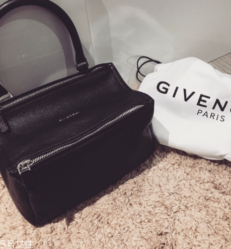 紀梵希潘多拉盒子包多少錢？紀梵希潘多拉盒子包價格