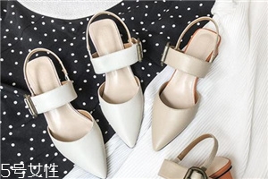 什么顏色涼鞋顯腳白？顯腳白的涼鞋顏色推薦