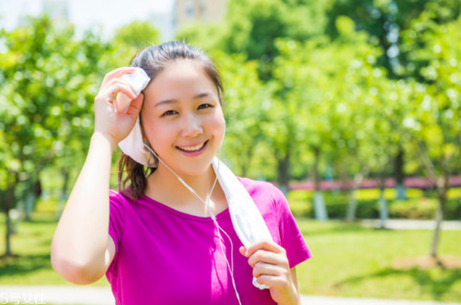 止汗劑有副作用嗎 止汗露有什么副作用 止汗劑有副作用嗎 止汗露有什么副作用