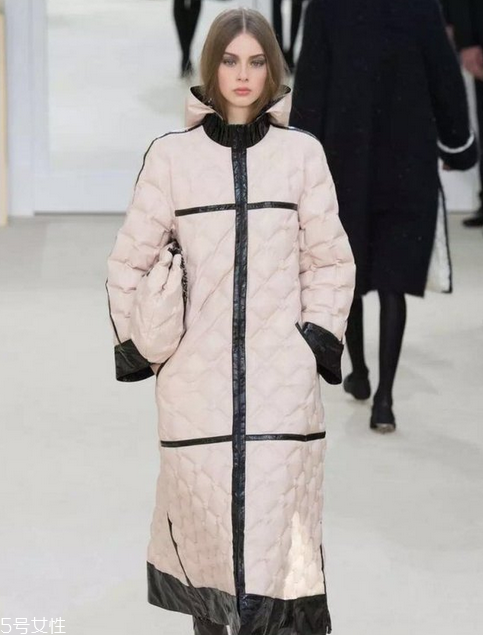 聞香水對(duì)孕婦有影響嗎 保存香水的方法 聞香水對(duì)孕婦有影響嗎 保存香水的方法