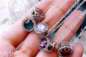 項(xiàng)鏈上的wk是什么意思？項(xiàng)鏈上wk代表什么含義