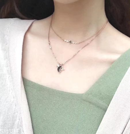 項(xiàng)鏈?zhǔn)裁床馁|(zhì)好？項(xiàng)鏈選哪種材質(zhì)好