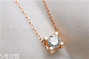 項(xiàng)鏈?zhǔn)裁搭伾每?？?xiàng)鏈顏色怎么選擇