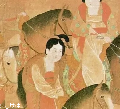 蝴蝶唇妝怎么畫 唐朝蝴蝶唇妝教程 蝴蝶唇妝怎么畫 唐朝蝴蝶唇妝教程