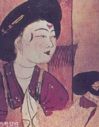 蝴蝶唇妝怎么畫 唐朝蝴蝶唇妝教程 蝴蝶唇妝怎么畫 唐朝蝴蝶唇妝教程